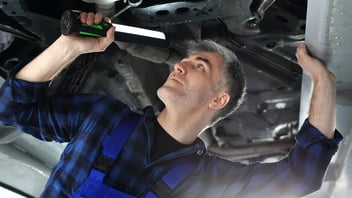 ¿Cuáles son los síntomas de un chasis dañado?